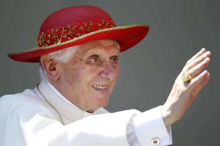 El Papa contra el Hombre – Colectivismo en Misticismo
