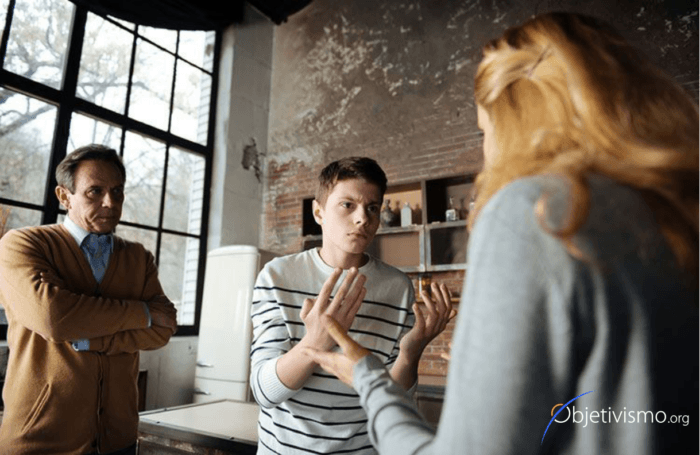 ¿Debes intentar “convertir” a tus padres? por Ayn Rand