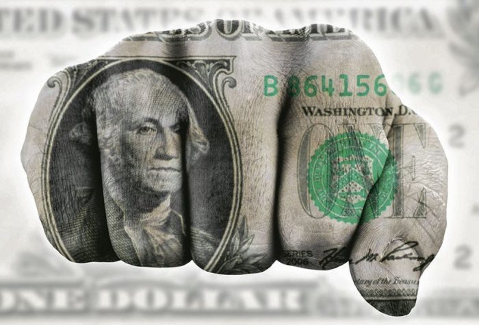 El Dólar y la Pistola